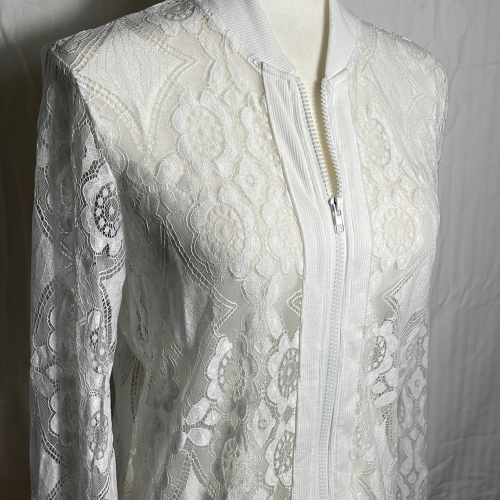 NWT Zippered Lace Top by Suzanne Betro.